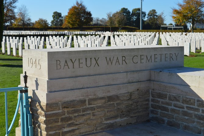Private guided Allied D-Day Tour from Bayeux - Ver-sur-Mer and the story of Stanley Hollis