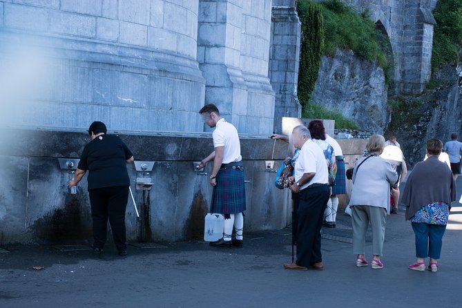 Private guided tours of Lourdes / Walking tour - Price, group size, and value