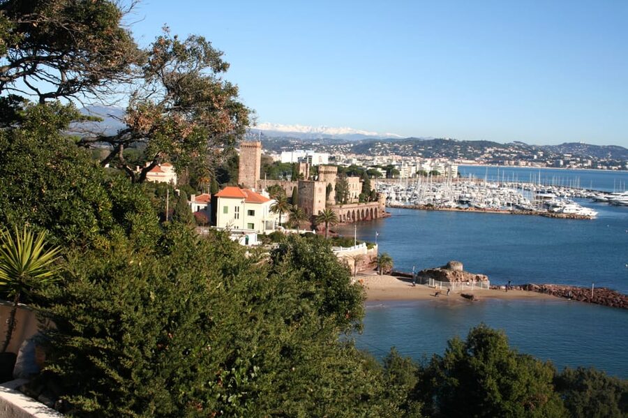 Private Half-Day Tour of the French Riviera in a Vintage Car - Choosing between Cannes, Grasse, and Gourdon