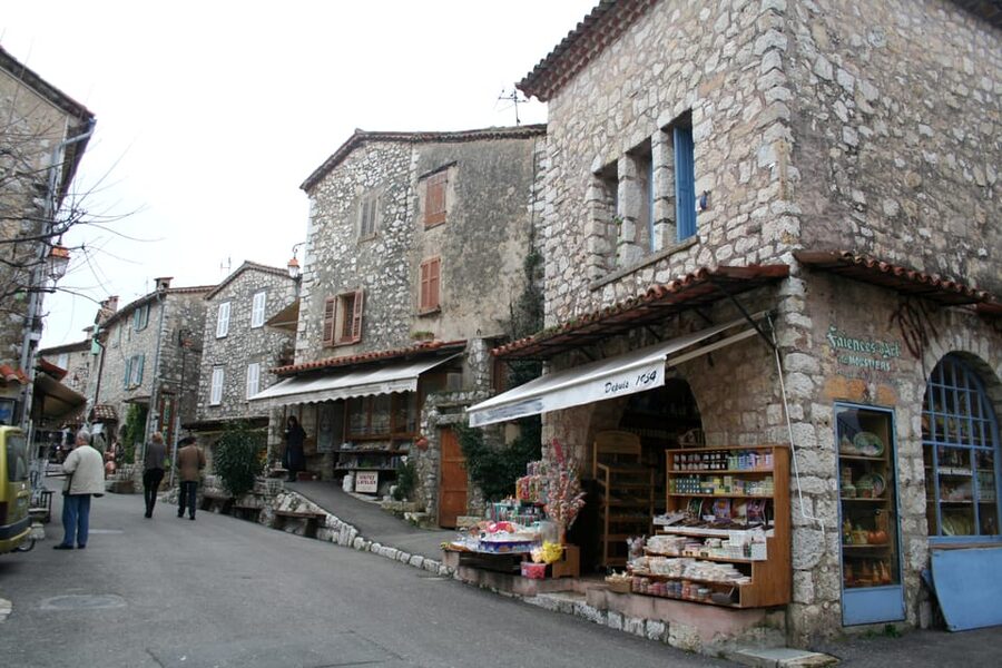 Private Half-Day Tour of the French Riviera in a Vintage Car - Taking the Estérel road toward Fréjus