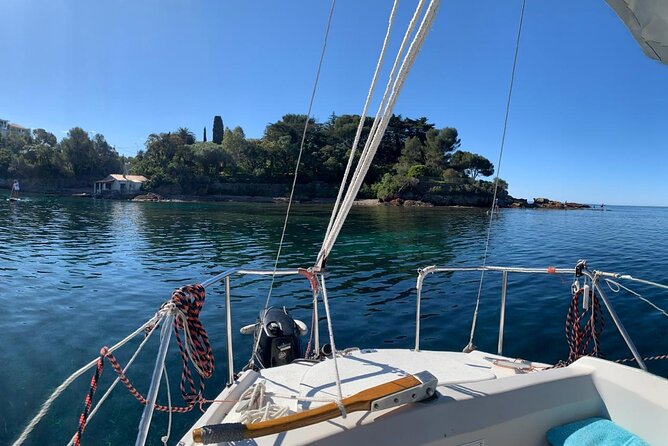 Private sailing excursion & Provencal picnic - How private scheduling changes the day