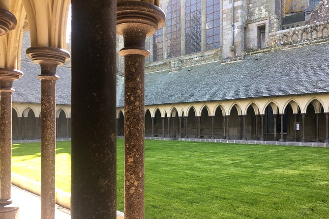 Private tour from Bayeux to Mont Saint Michel with Licence Guide - Reaching Mont Saint Michel from the lower town
