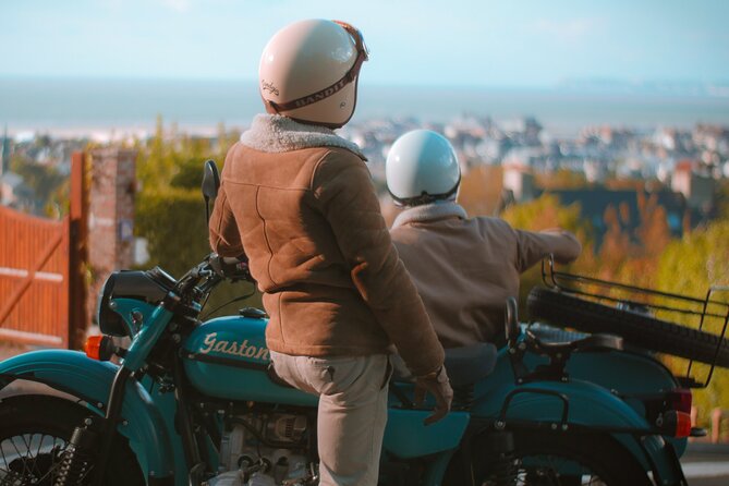 Private tour: visit Deauville in a sidecar - Clairefontaine racecourse and a flower-filled Norman style
