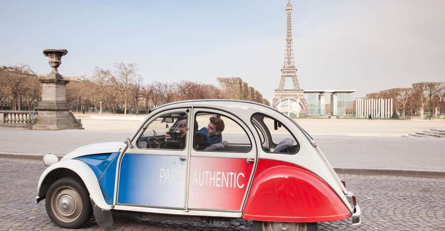 Romantic Paris Vintage Citroën 2CV Tour - Montmartre, Sacré-Cœur, Pigalle, and the Moulin Rouge