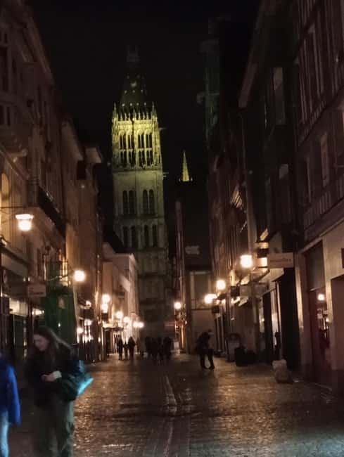 Rouen: Discover Rouen with a licenced tour guide - The law court and a surprising Jewish connection