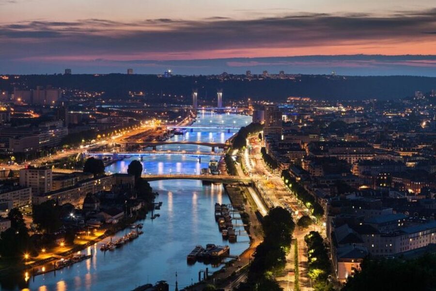Rouen: Private custom tour with a local guide - Finding parks, food advice, and evening ideas