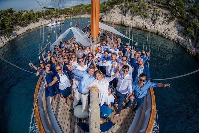 Sailing day in the heart of the Calanques - Ile Riou and the open Mediterranean