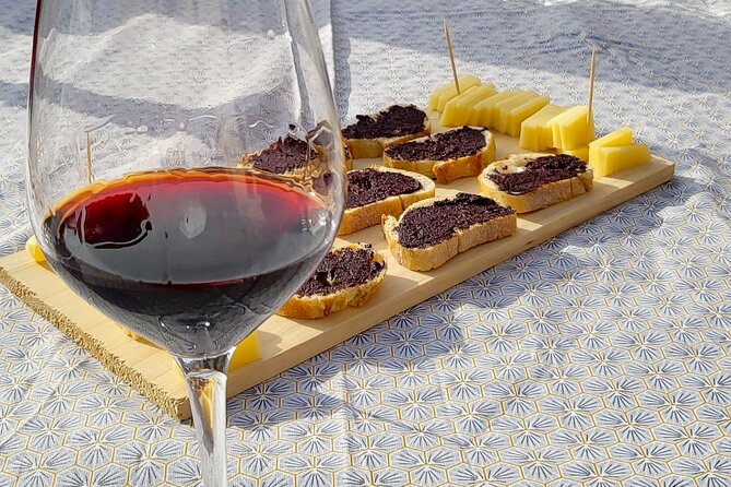 Saint-Emilion Afternoon Wine Tour - 2 Wineries & delicacies - What this Saint-Émilion afternoon gets right