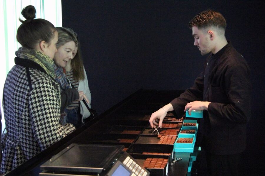 Saint-Germain-des-Prés: Pastry and Chocolate Walking Tour - The history between the bites