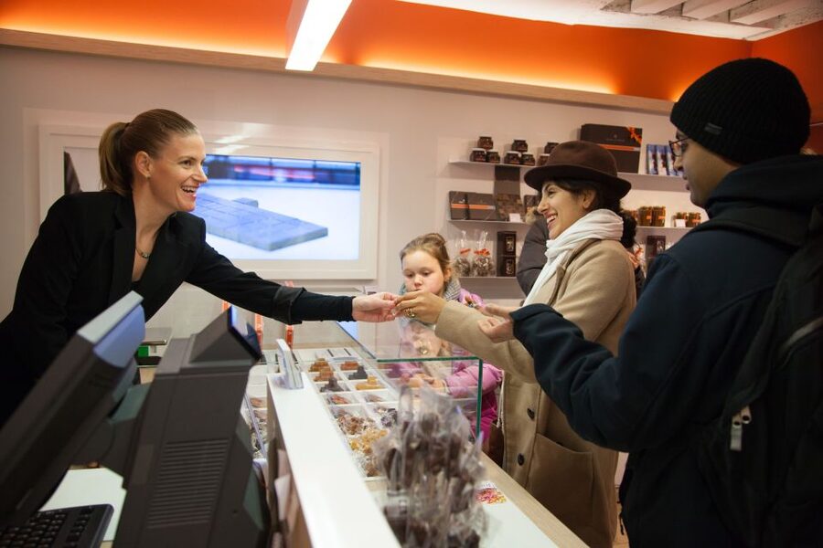 Saint-Germain-des-Prés: Pastry and Chocolate Walking Tour - Timing, languages, and practical planning
