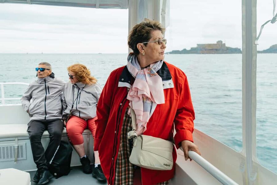 Saint-Malo: Guided Boat Tour with Local Captain - Alet, Dinard, and the Outer Harbor From a Low Viewpoint