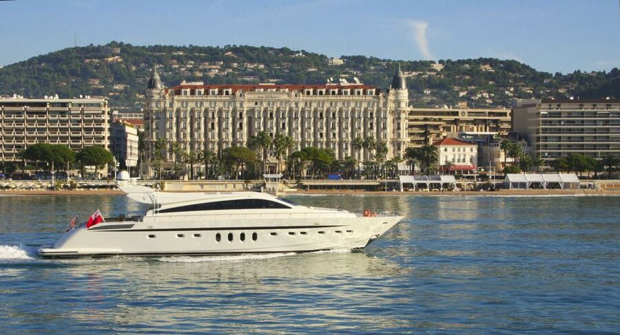 Saint Paul de Vence, Antibes, and Cannes from Nice - Antibes from the market to the yachts