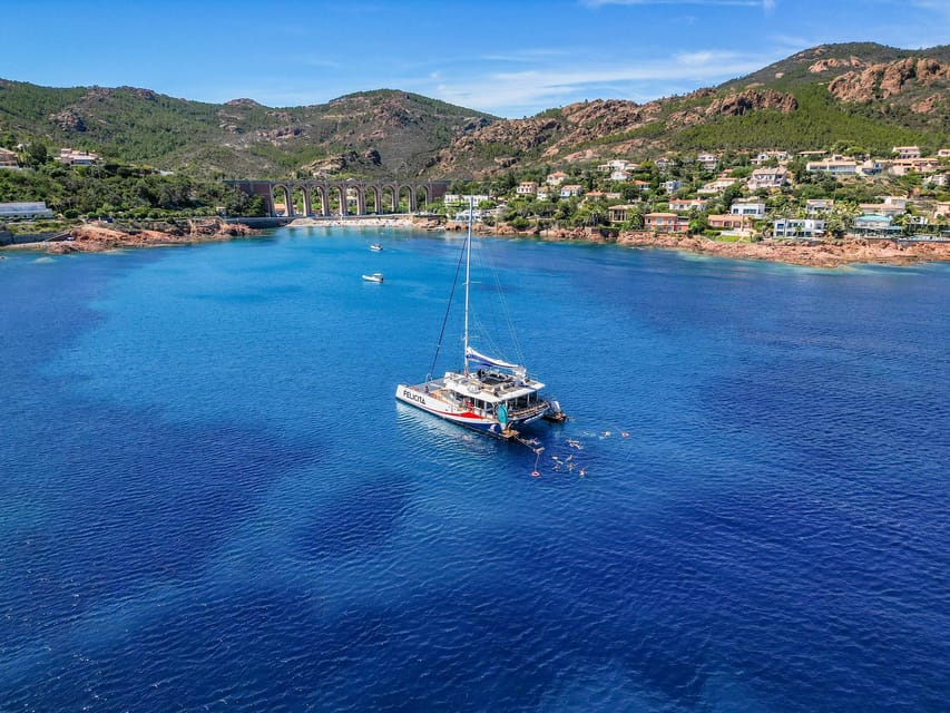 Saint Raphaël: Guided cruise, discover a beautiful coastline - Île d’Or and Cape Dramont by sea