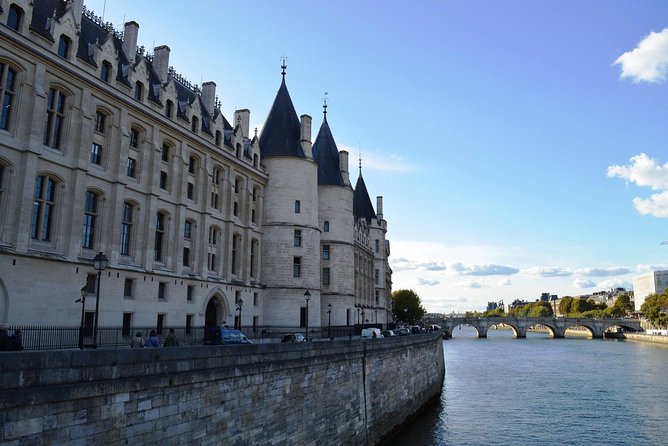 Sainte-Chapelle, Conciergerie & Palais de Justice Private Tour - The Palais de Justice and the working heart of old Paris