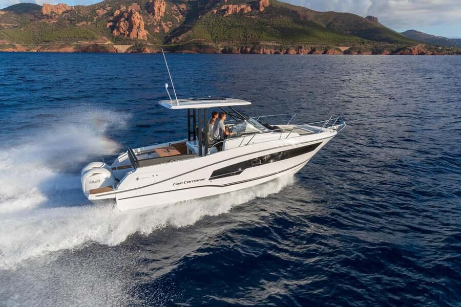 Sainte-Maxime: Golfe de Saint Tropez Private Boat Tour - Baie des Canebiers and the villa coast