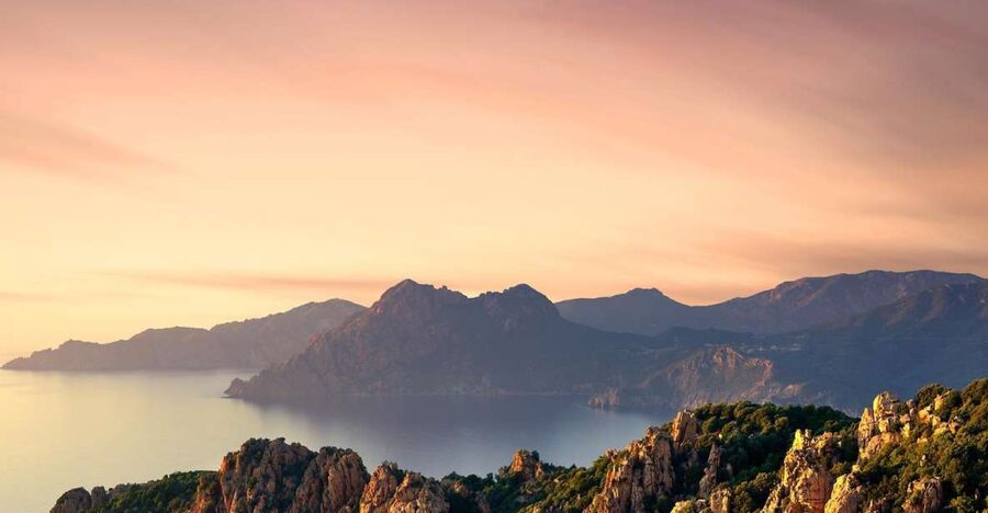 Scandola and the Calanques of Piana - Who will enjoy this boat trip most?