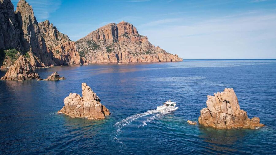 Scandola: Visit the Nature Reserve from Porto (France) - A short break in Girolata