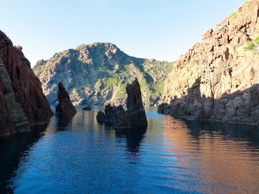 Scandola - Reading Scandola’s cliffs from the water
