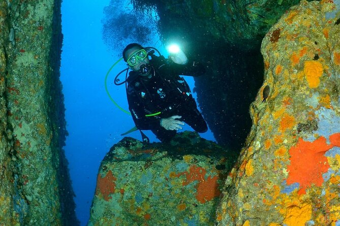 Scuba diving baptism - What you see below the surface