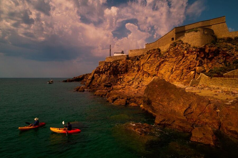Sea kayak tour: Sète, the French pearl of the Mediterranean - Seeing Sète from the Mediterranean