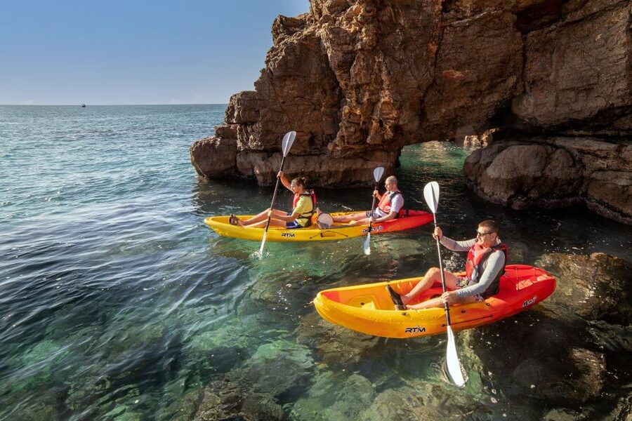 Sea kayak tour: Sète, the French pearl of the Mediterranean - What the 150 minutes are worth at $64