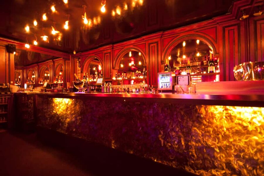 Secret Square Paris : Parisian Strip-Tease Cabaret Ticket - Dress rules are stricter than many Paris night spots