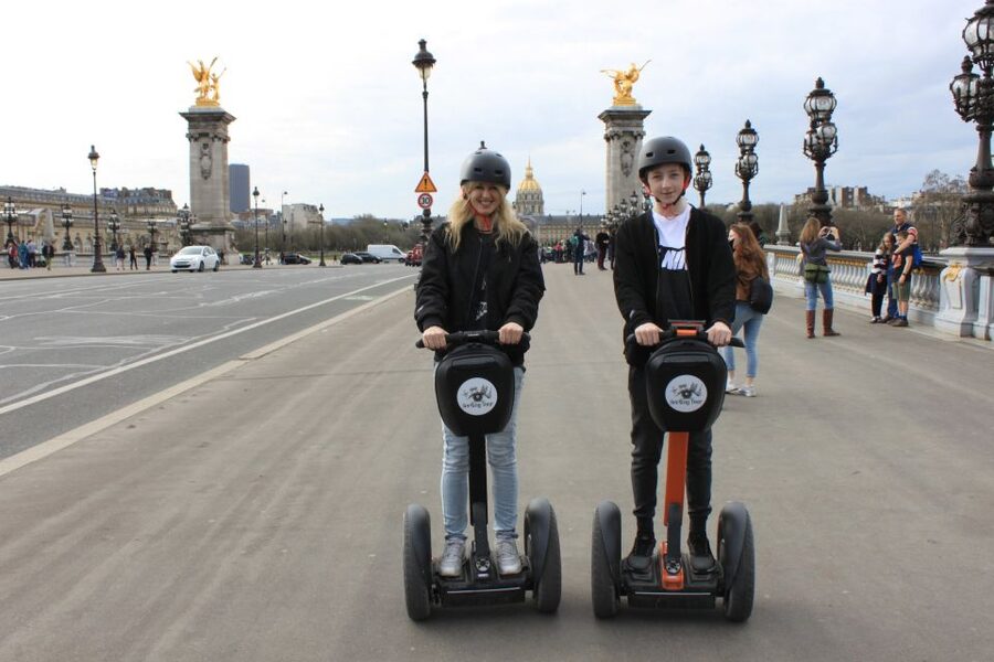 Segway private tour of 1.5 hour - Finishing with the Eiffel Tower