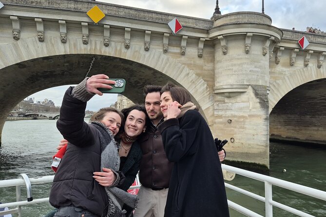 Seine River Sightseeing Guided Cruise by Vedettes du Pont Neuf - Why the Seine is such a good first look at Paris
