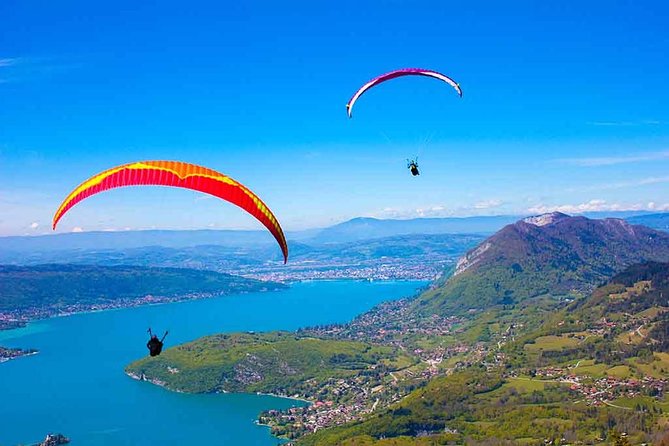 Sensation paragliding flight over the magnificent Lake Annecy - Takeoff: the moment that tests your nerve