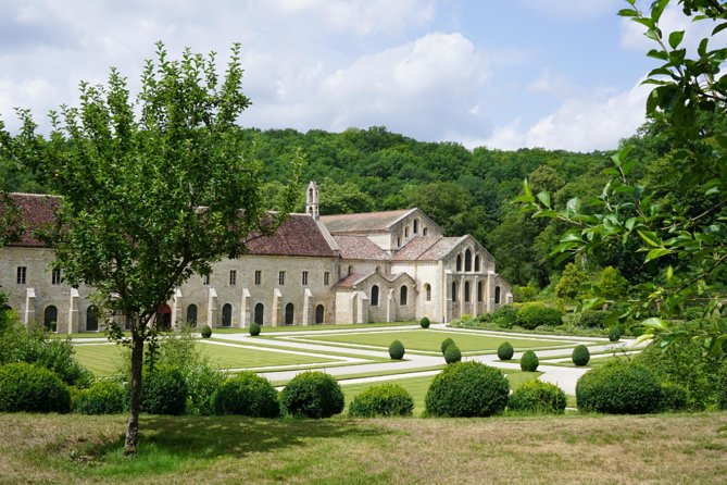 Skip the Line: Abbaye de Fontenay Admission Ticket - Why Fontenay Abbey feels different from a standard monument