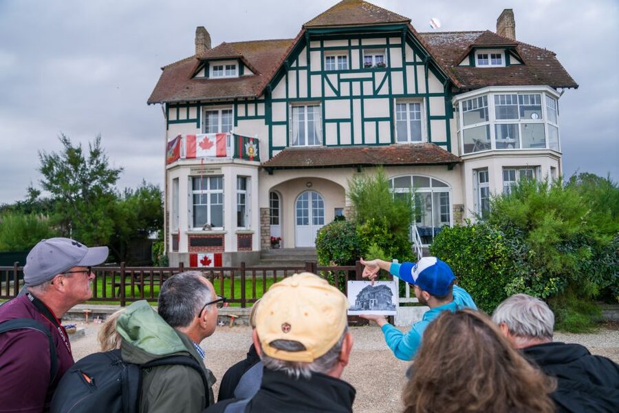 Small-Group Canadian Normandy D-Day Juno Beach from Paris - The guides make the difference