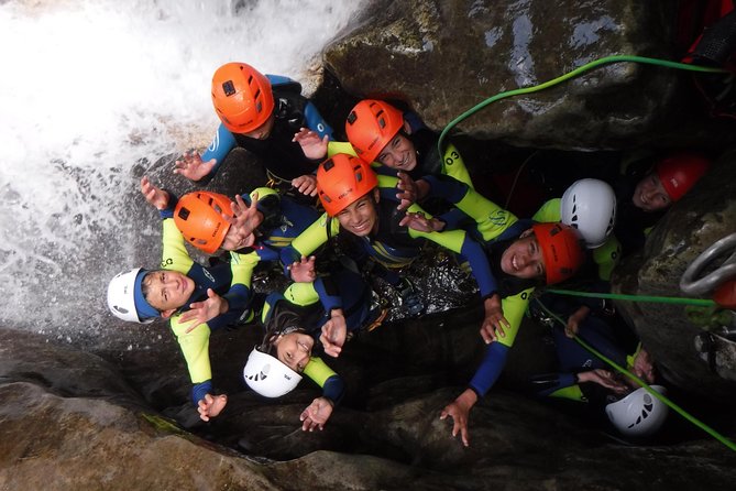 Sports Canyoning of Écouges bas in Vercors - Grenoble - The final pool and optional 6 to 9-meter jumps
