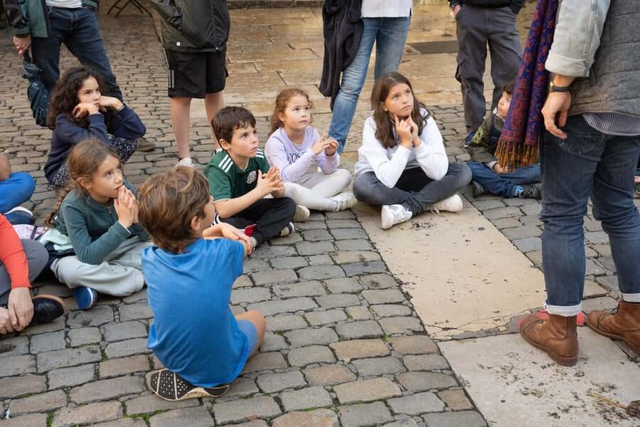 Storytelling tour of the Vieux-Lyon for children in French - What you will learn about Lyon