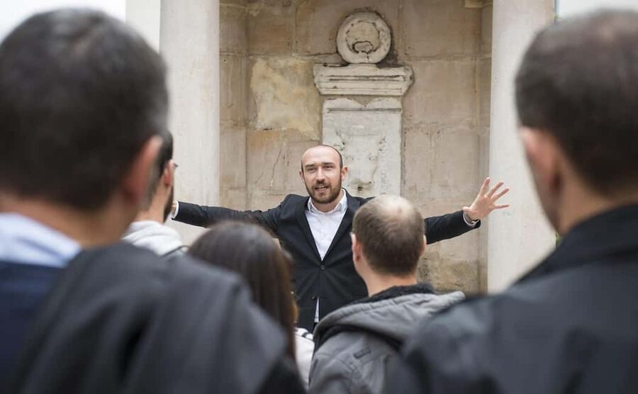 Storytelling tour of the Vieux-Lyon in French - Key points at a glance