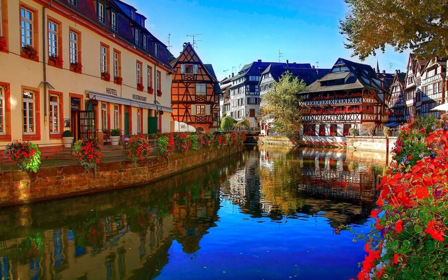 Strasbourg: 2-Hour Gourmet Walking Tour - Practical details that affect your day