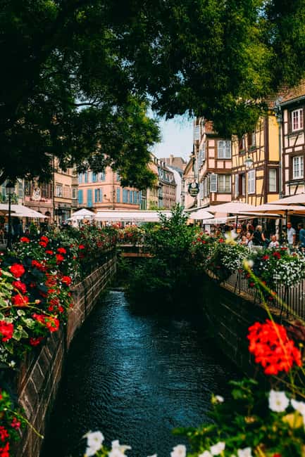 Strasbourg: Full-Day Small Group Tour to Colmar & Riquewihr - Riquewihr: medieval streets and local shopping