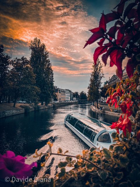 Strasbourg: Guided Historical Neighborhoods Walking Tour - Notre Dame Cathedral and the Rayonnant Gothic exterior