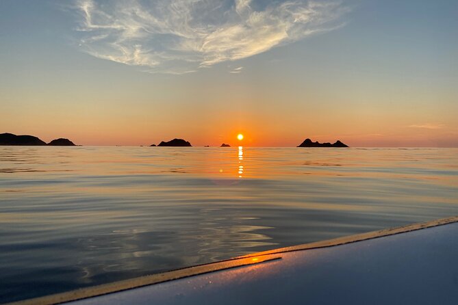 Sunset boat cruise with Aperitif at the Sanguinary Islands - Key points to know