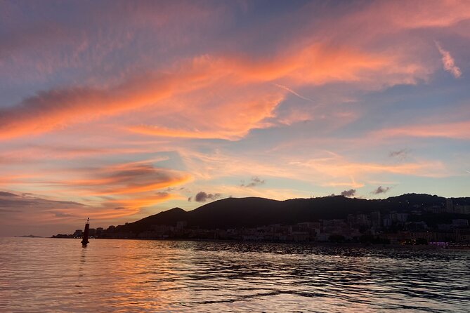 Sunset boat cruise with Aperitif at the Sanguinary Islands - The Corsican aperitif on the island
