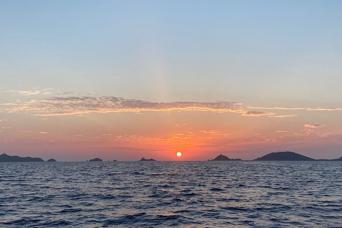 Sunset boat cruise with Aperitif at the Sanguinary Islands - What the $78.64 price buys you
