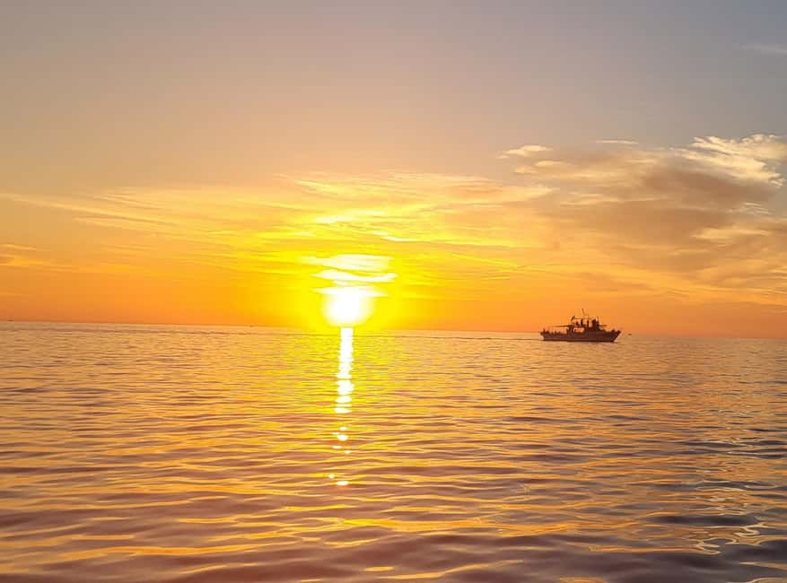 Sunset Boat Trip Visit, natural reserve coast - Swimming in clear water with fish