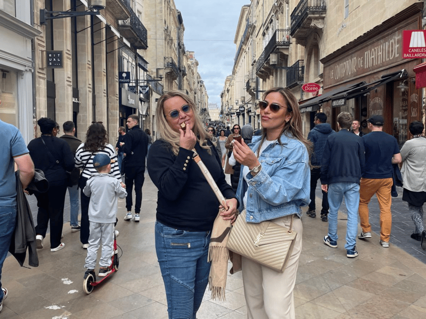The essential in Bordeaux, private tour with a local - Place de la Bourse: a striking place to begin