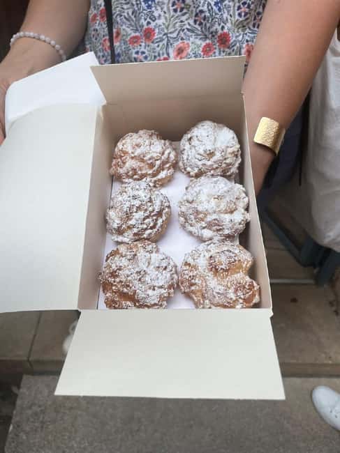 The Ultimate Bordeaux Food Tour: Full Meal & Fine Wines - Place Gambetta and the sweet finish