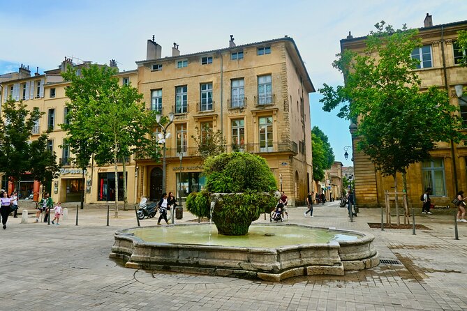 Time flies in this complete tour of Aix-en-Provence - Calissons on Rue d’Italie