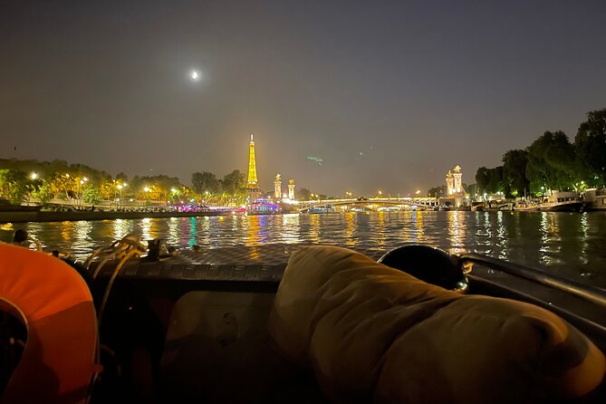 Top Private Cruises in Paris with French Champagne and surprises - Notre-Dame and Île de la Cité