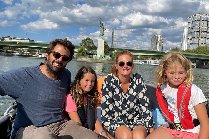 Top Private Cruises in Paris with French Champagne and surprises - Paris Beach and the everyday Seine