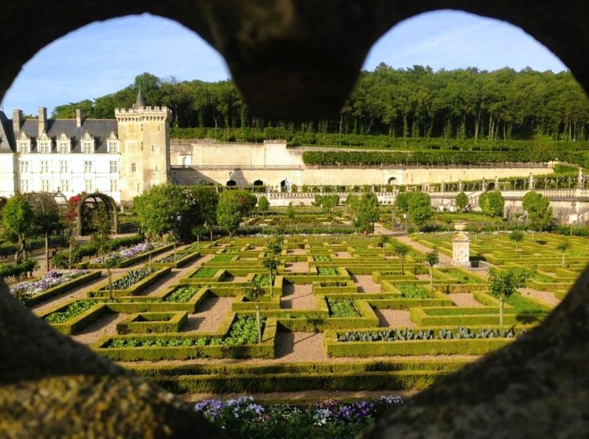 Tours: Chateaux Azay-le-Rideau and Villandry Morning Tour - The price and what you actually receive