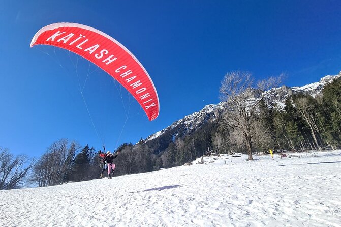 Two-seater paragliding flight in Chamonix - The view from a tandem seat