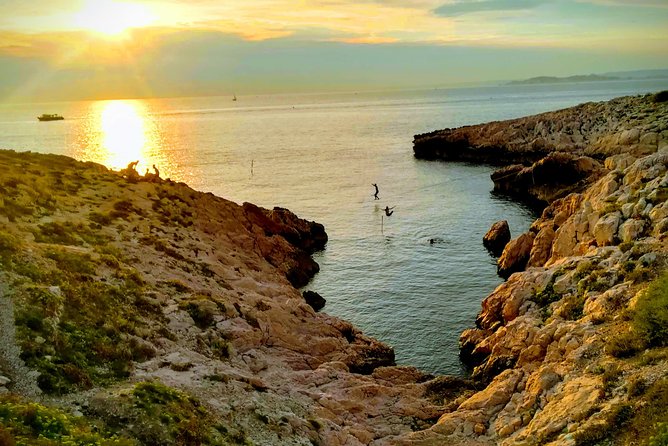 Ultimate Calanques Panoramic e-bike Ride – 3h (Small Group) - Entering Calanques National Park