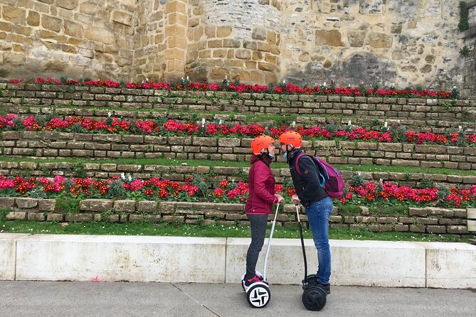 Unusual and ecological ride on a Segway and electric bike in Bayonne - Local festival life at Place Paul Bert